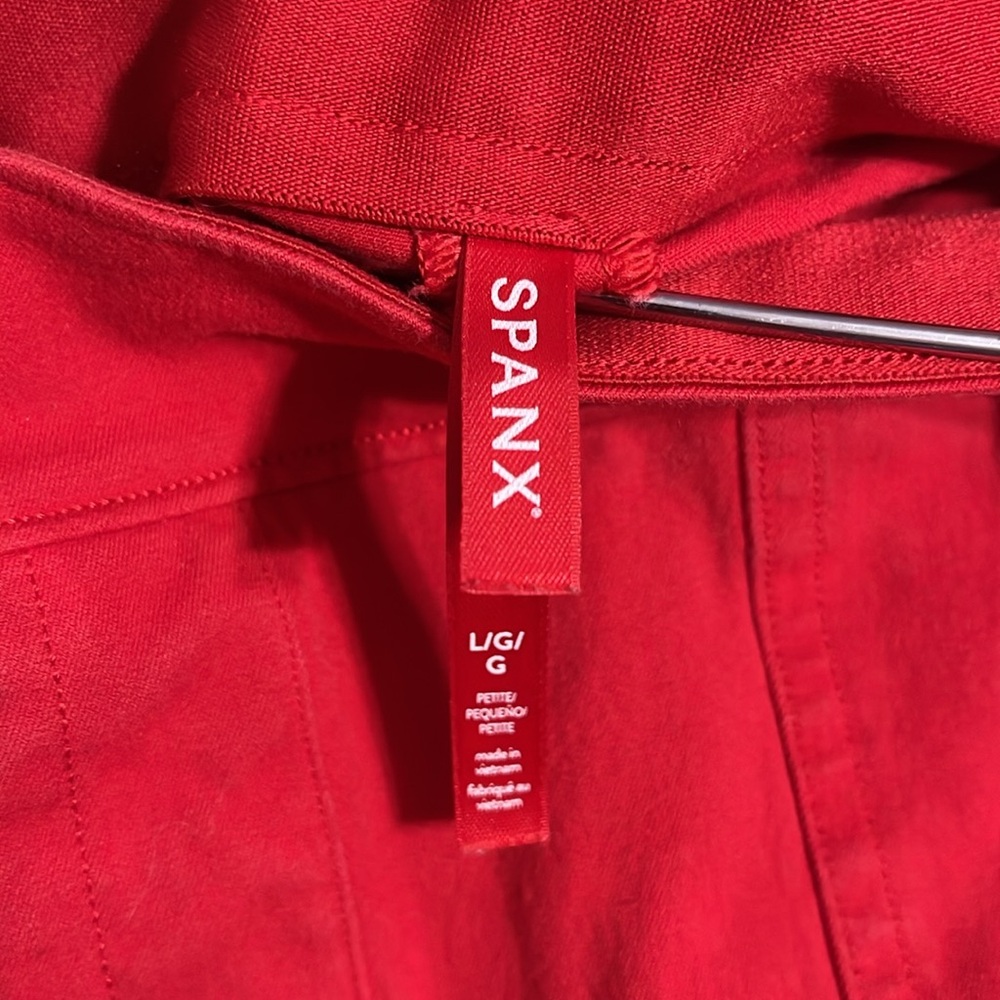 SPANX Red Capris - Picture 7 of 7